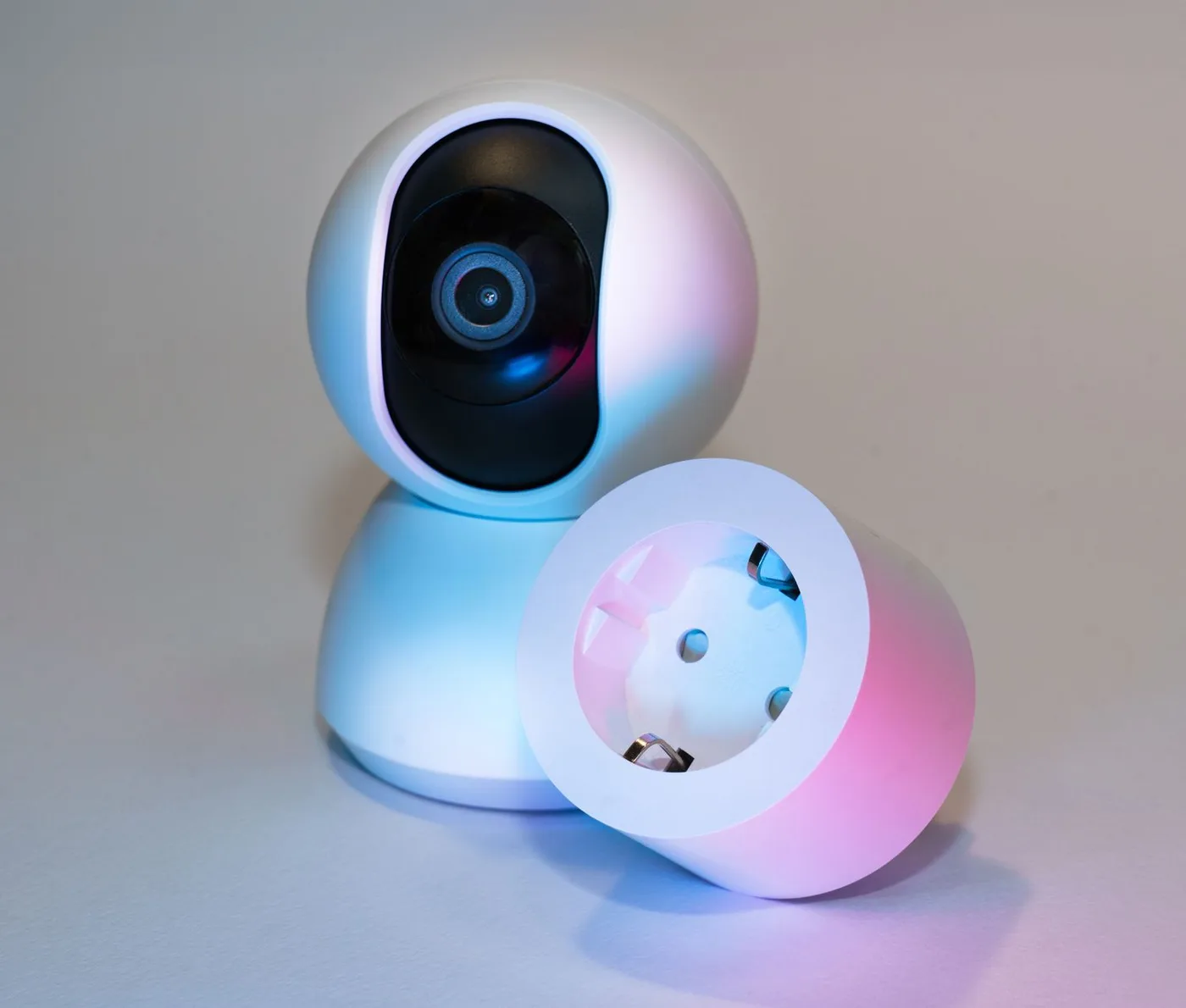 Connected home controls and an electrical socket